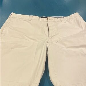 J. Crew Men's Flat Front Shorts in Cream